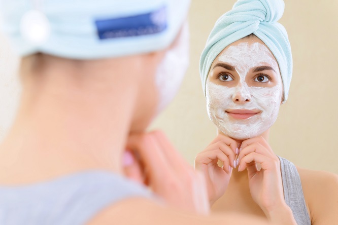 The Proper Way to Use an Instant Repair Mask